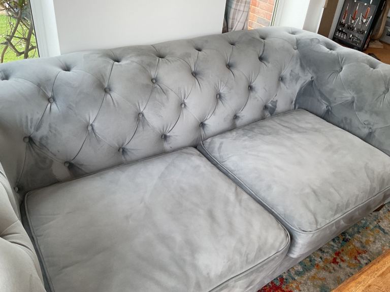 Chesterfield sofa Alexander James £90 