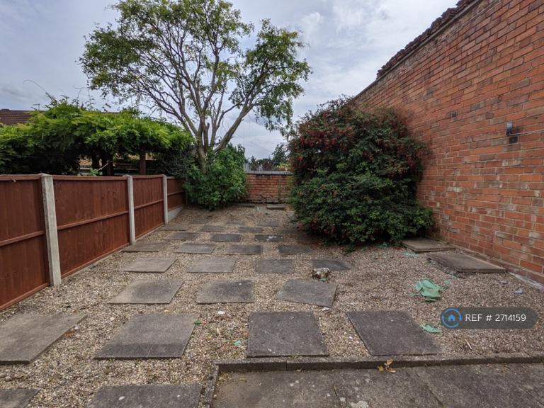 4 bedroom house in Stepping Lane, Derby, DE1 (4 bed) (#2714159)