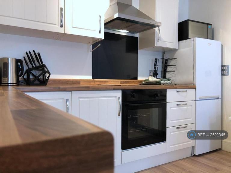 2 bedroom flat in Upper Marshall Street, Birmingham, B1 (2 bed) (#2522345)