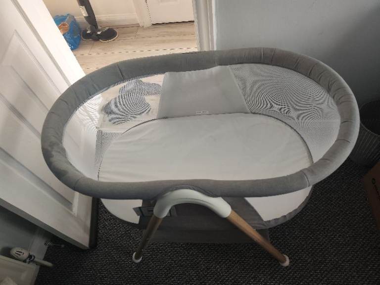 Baby bassinet/crin