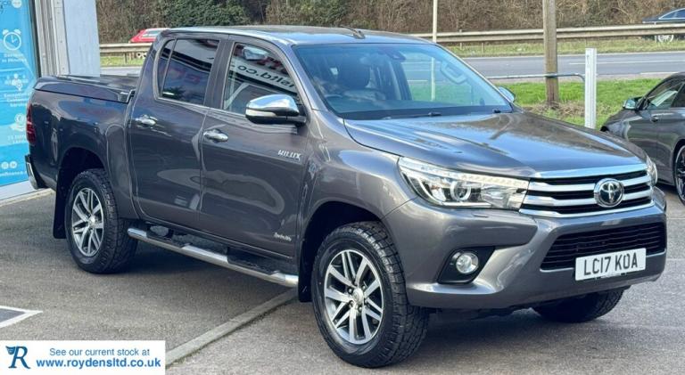 2017 Toyota Hilux INVINCIBLE 4WD D-4D DCB Pick Up Diesel Automatic