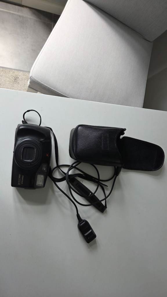 Pentax Zoom 105R camera