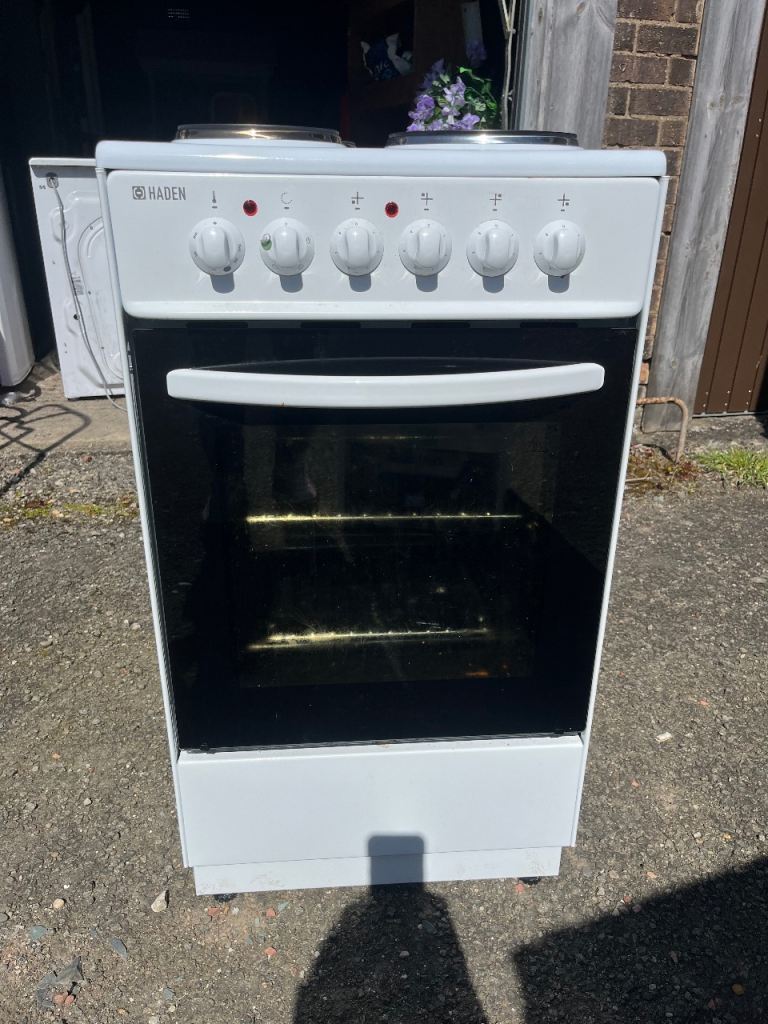 HADEN Freestanding Electric Cooker with Oven – White, Good Condition