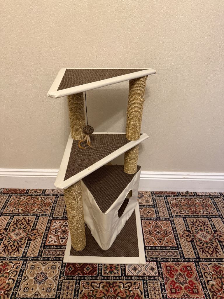 Cat Tree £30