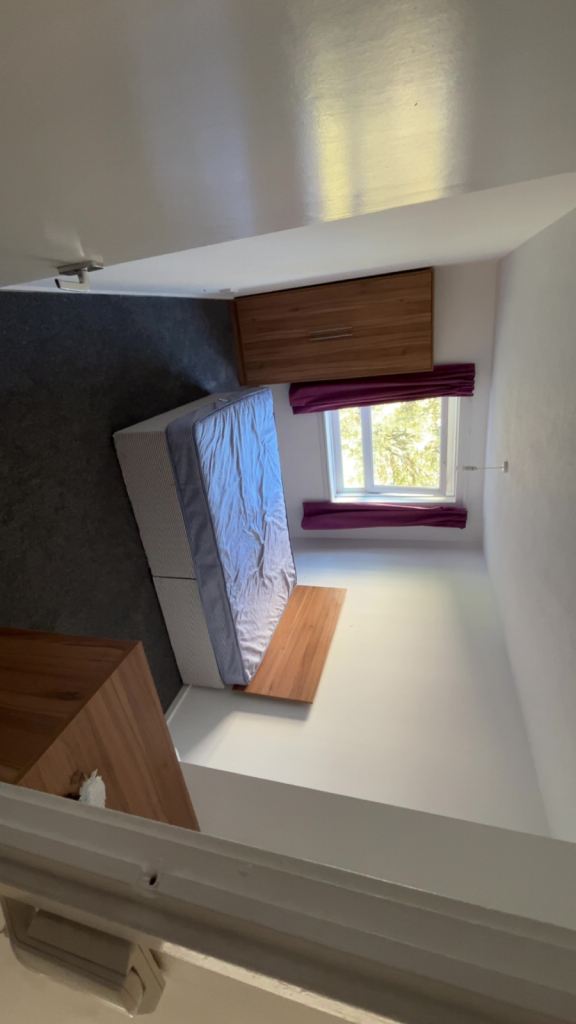 Room in Glasgow G13