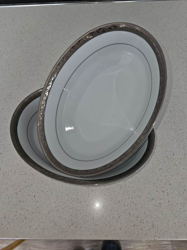 Set of 2 Fairmont Fine China Silver Garland Oval White and Silver Serving Platters – As Good As New