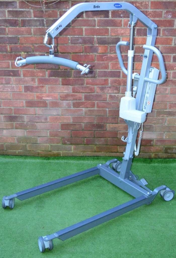 Invacare Birdie 180kg Hoist.   New Batterys November 2025.