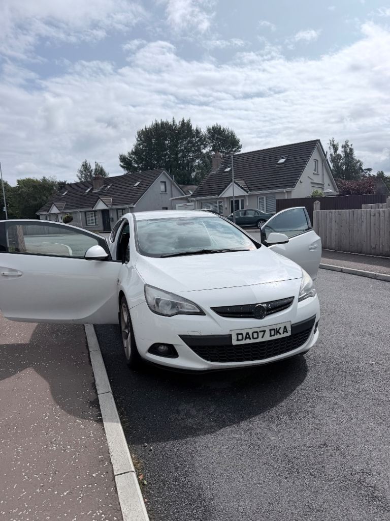 Vauxhall, ASTRA GTC, Hatchback, 2013, Manual, 1686 (cc), 3 doors