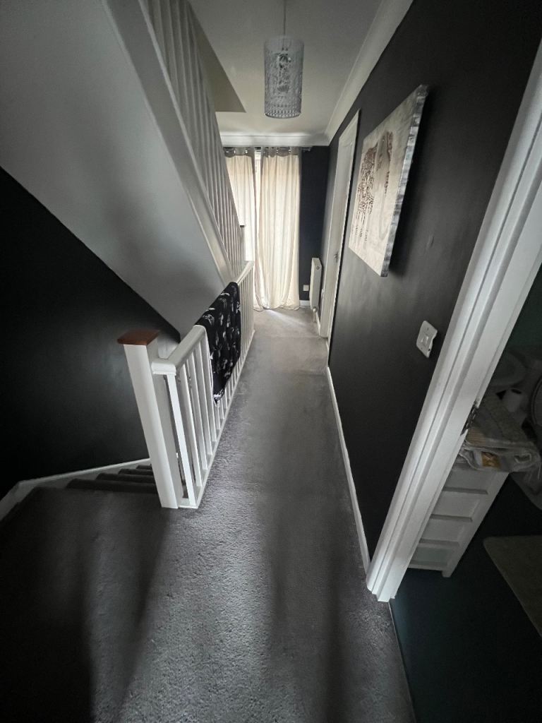 Large 3 bedroom wanting to exchange 