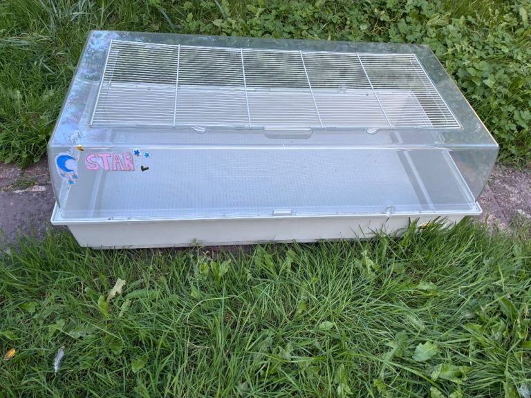 Guinea/hamster cage & accessories 