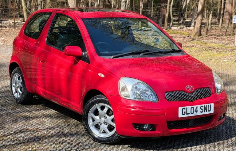 2004 Toyota Yaris 1.0 VVT-i T Spirit 3dr HATCHBACK PETROL Manual