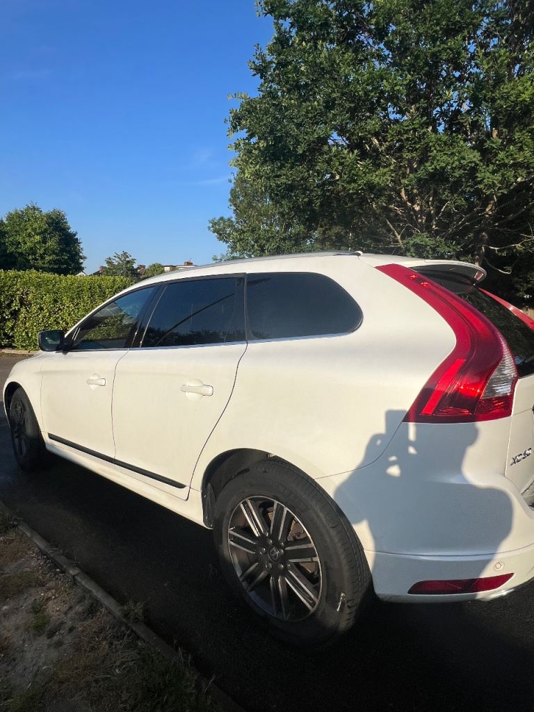 Volvo, XC60, Estate, 2015, Semi-Auto, 2400 (cc), 5 doors