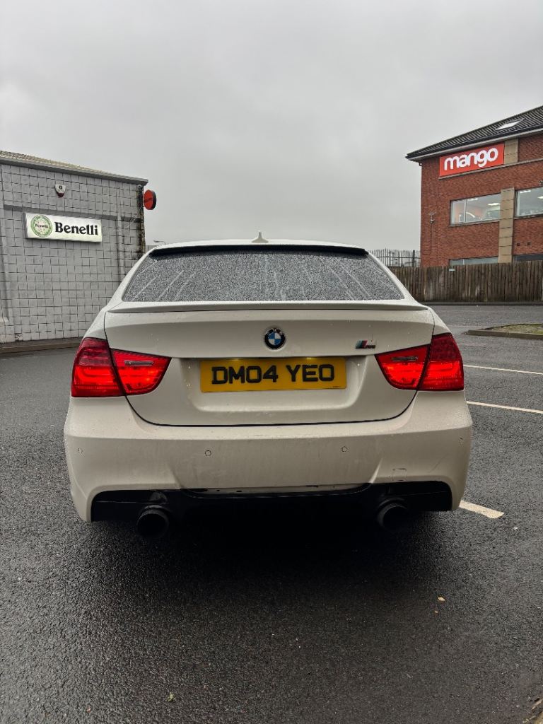 BMW, 3 SERIES, Saloon, 2011, Manual, 1995 (cc), 4 doors