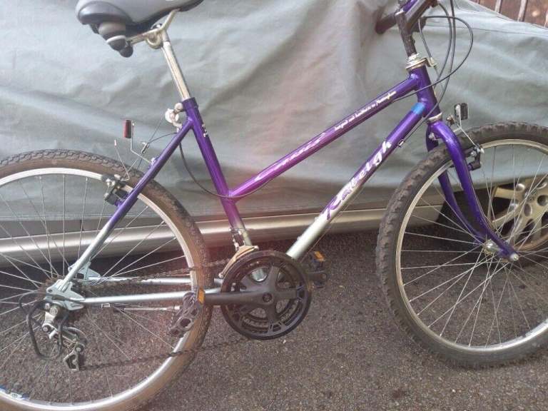 women's / girl's  hybrid bike Raleigh 'Cassis'.