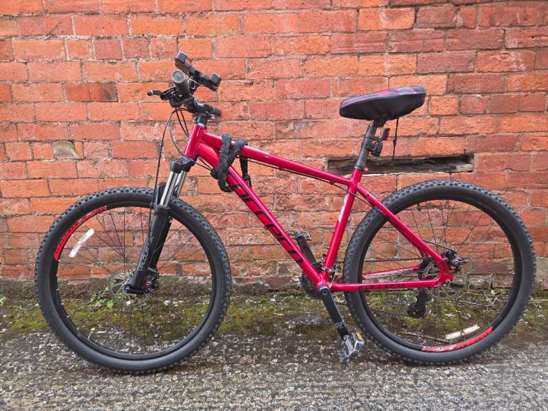 Careera Valour M 27.5