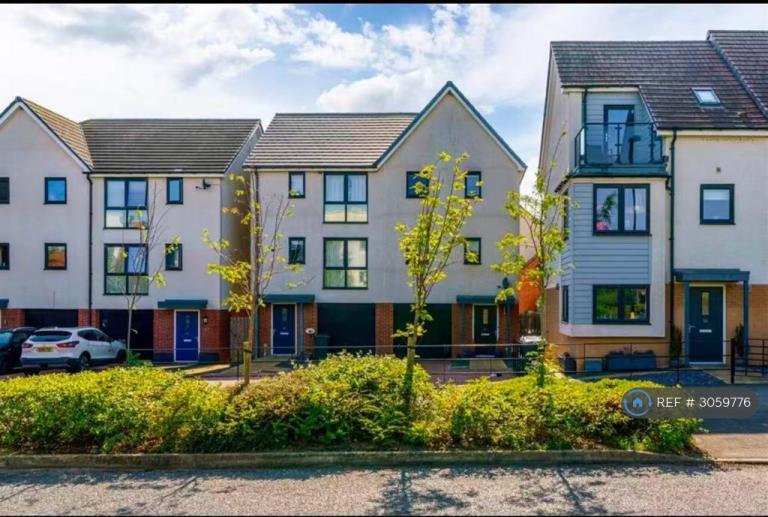 3 bedroom house in Wagonway Drive, Newcastle Upon Tyne, NE13 (3 bed) (#3059776)