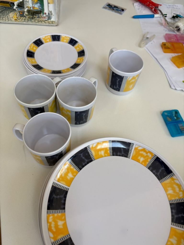 Melamine dinner set