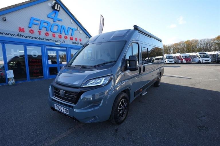 Auto-Sleepers Warwick XL FIAT 2 BERTH 2 TRAVEL SEAT MOTORHOME