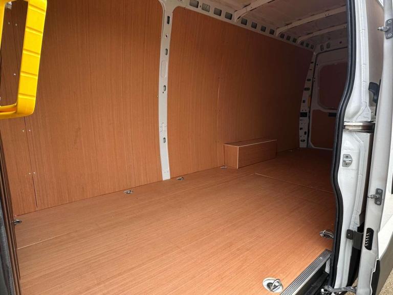 IVECO DAILY 2.3D HPI 14V 35S 4100 LWB H2 Euro 6 (s/s) 5dr 2025