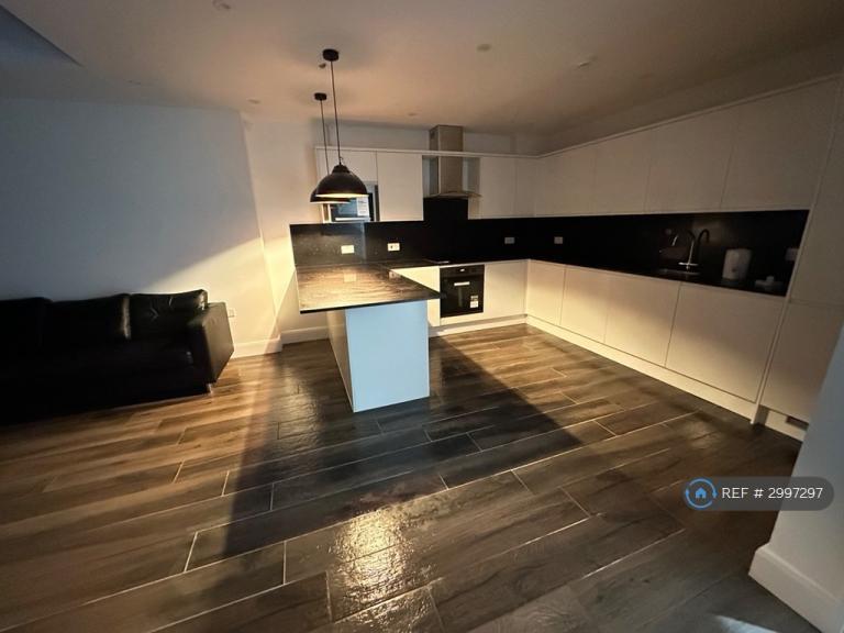 1 bedroom in Croydon, Croydon,West Wickam,Shirley, Beckenham, Crystal Pa, CR0 (#2997297)