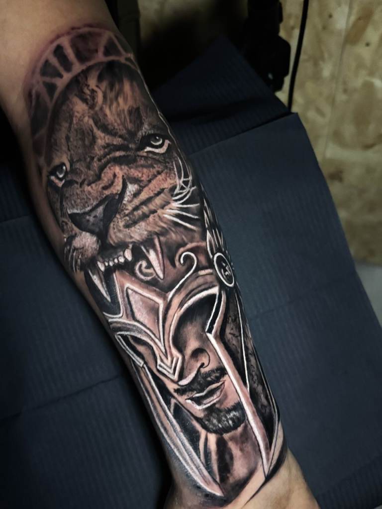 MOBILE TATTOO ARTIST