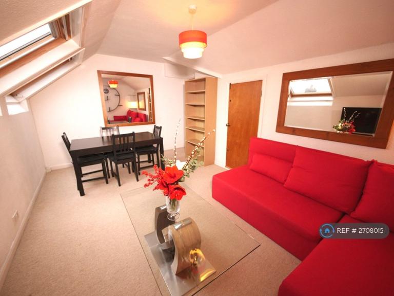 1 bedroom flat in Kingscourt Road, London, SW16 (1 bed) (#2708015)