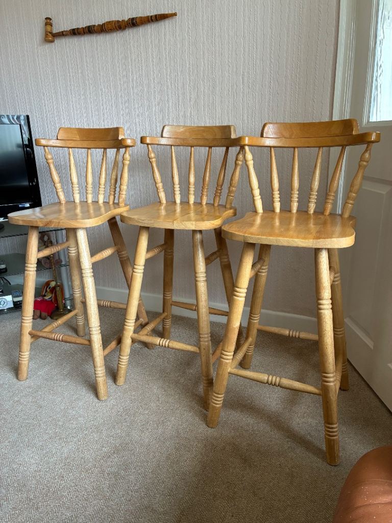 3 Bar Stools 