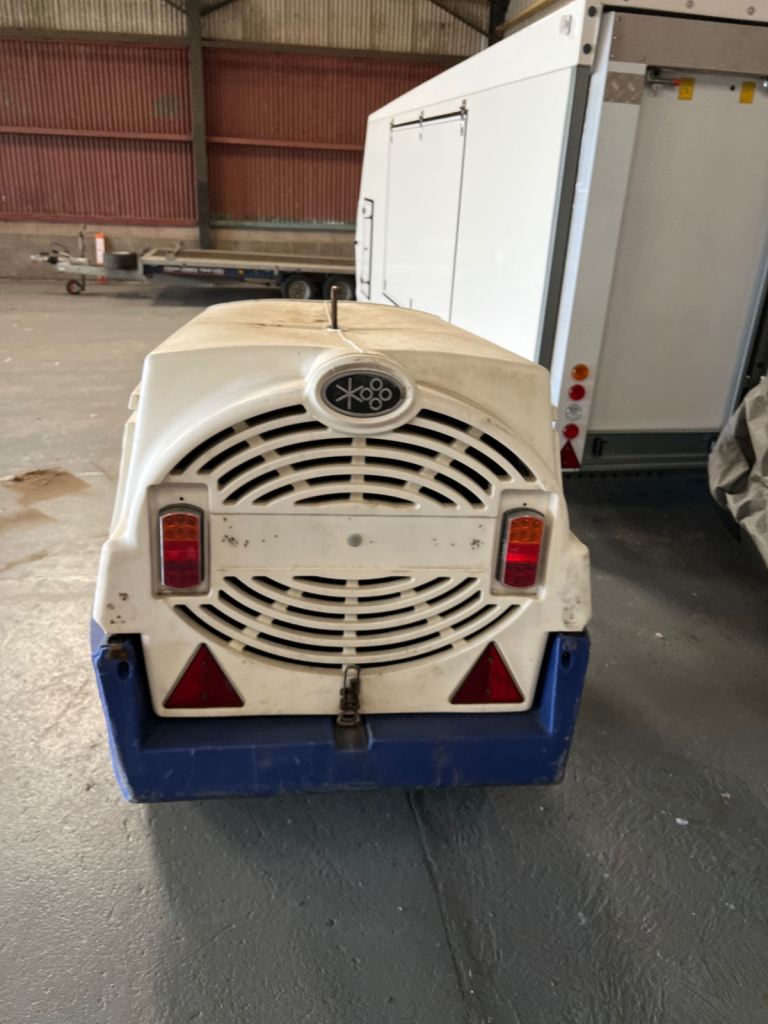 Compressor Road towable. 