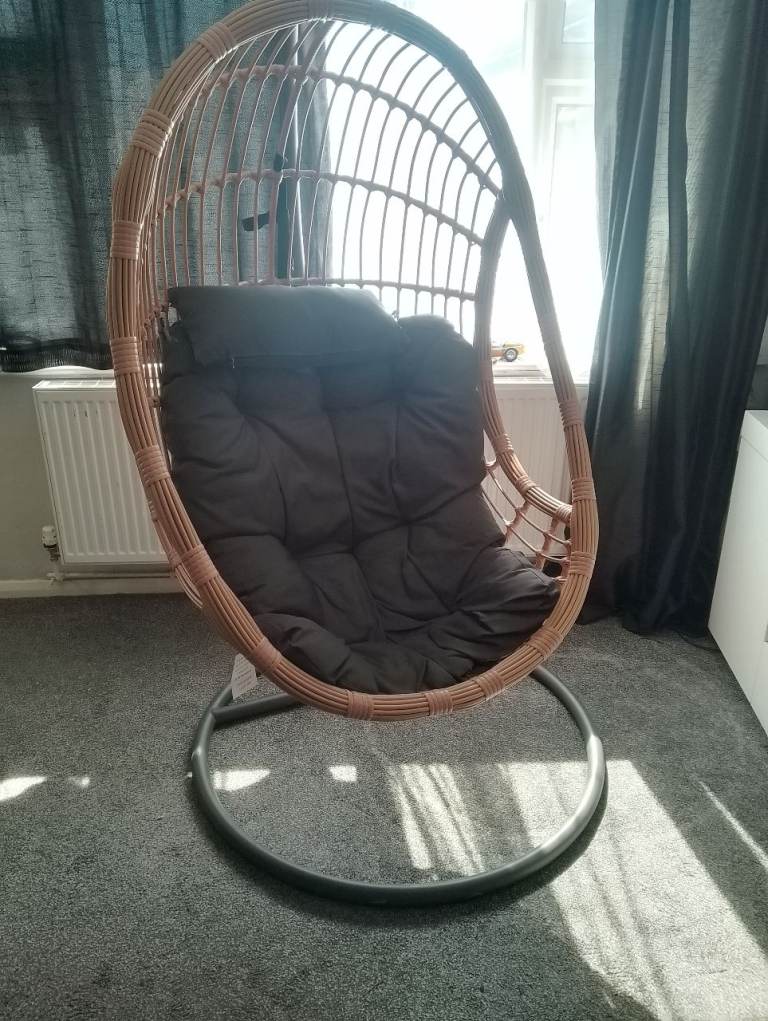 Rattan Egg Chair with Cushion – brand new Condition