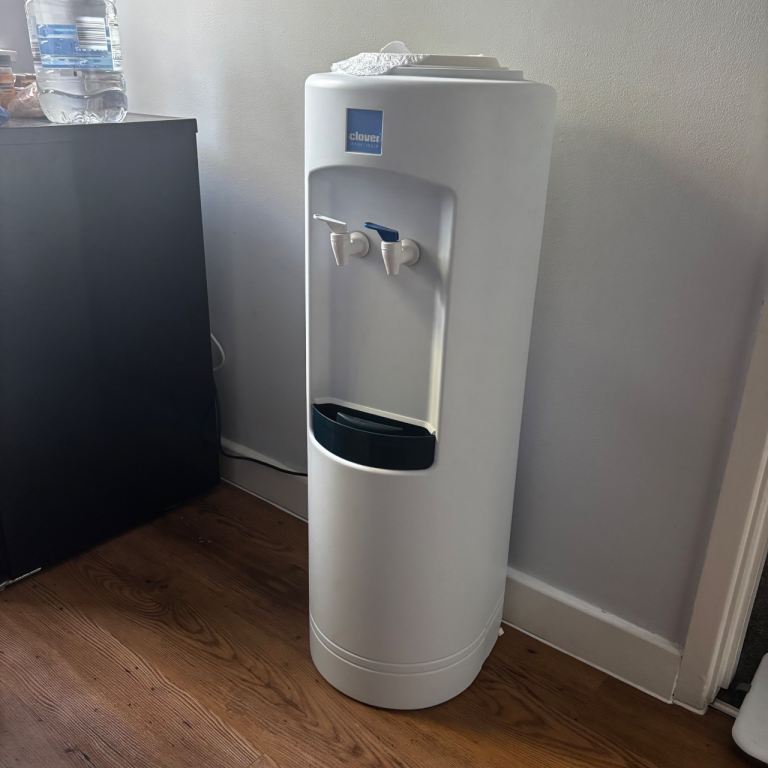Water dispenser 