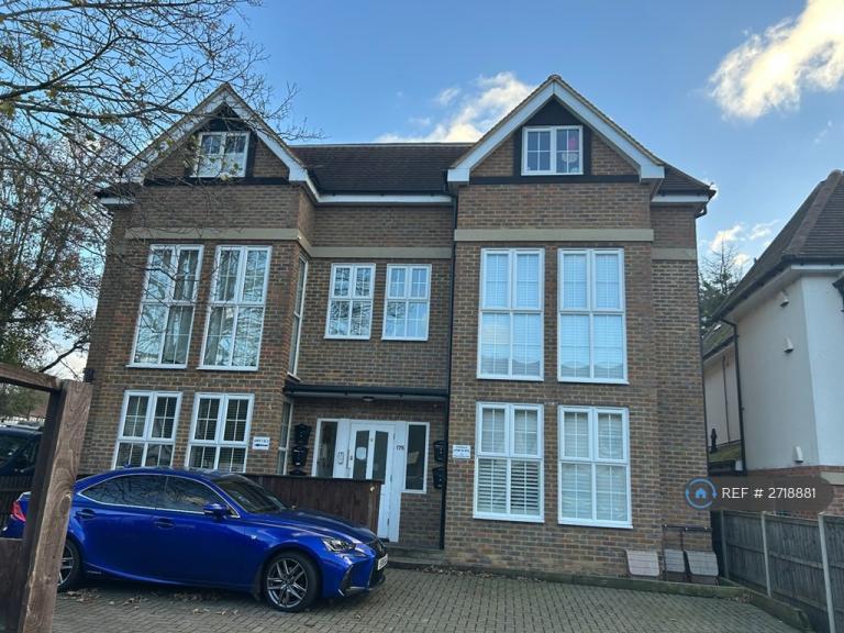 1 bedroom in Chipstead Valley Road, Coulsdon, CR5 (#2718881)