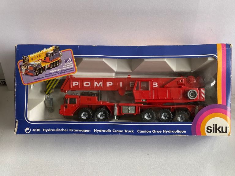 Siku 4010 “Pompiers” model crane truck