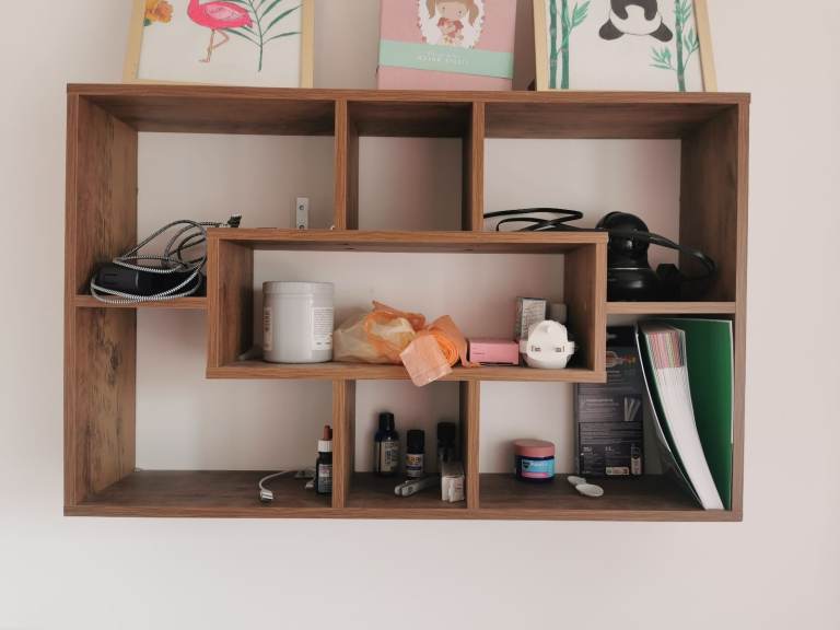 Display wall shelving 