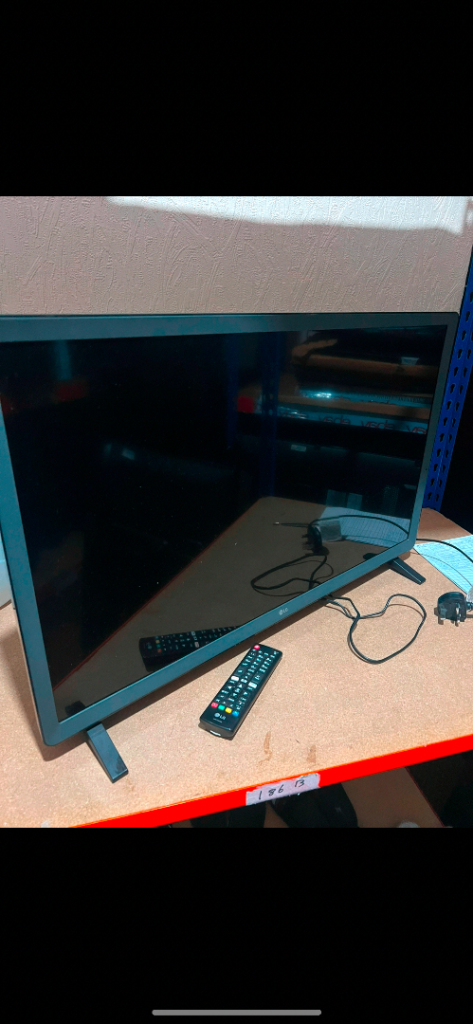 LG 32 inch Smart LED TV 32LK610BPLB – Good Condition