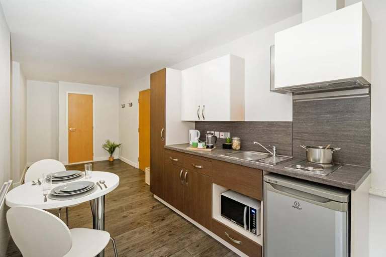 2-Bed Student Apartment – 5 mins to Uni of Sheffield – All Bills Included – Immediate Takeover