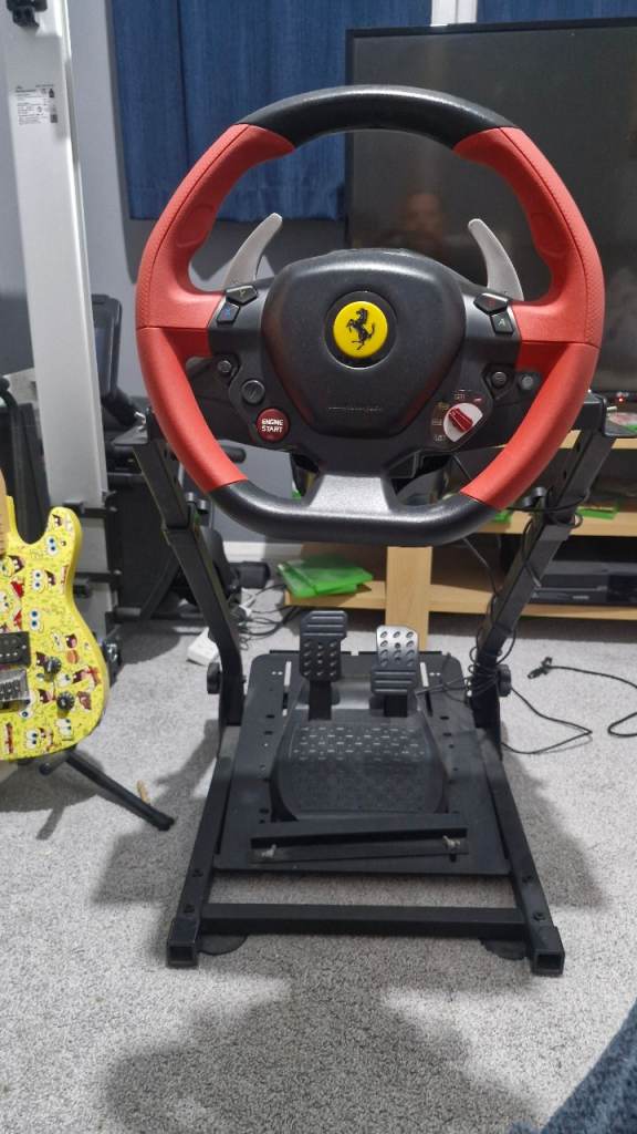 Thrustmaster Ferrari Racing steering wheel for Xbox