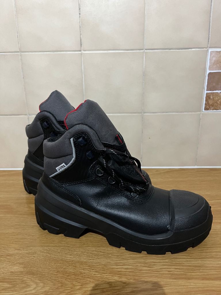 Uvex work boots 