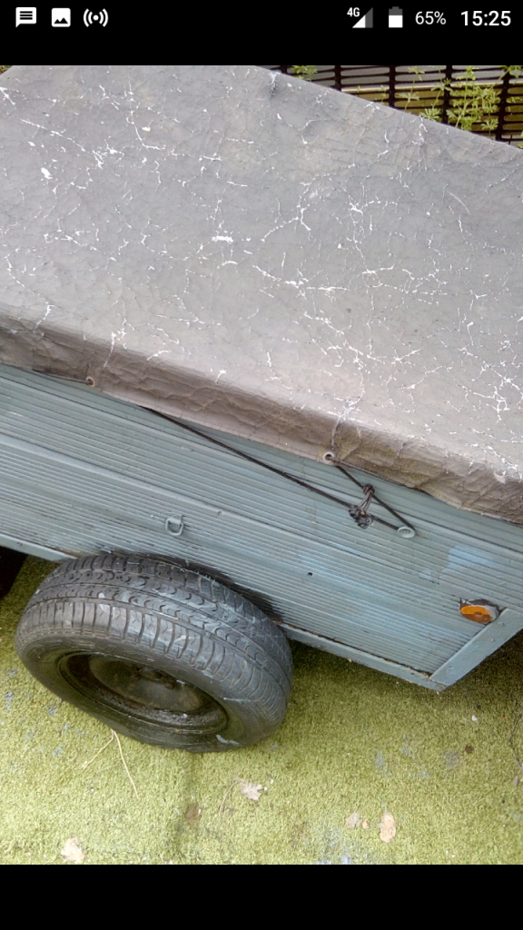 Trailer, comes with 2 spare wheels, cover and electrics board 