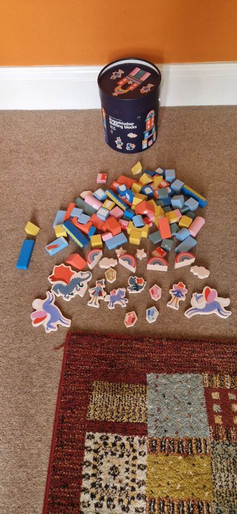 WOODEN BUILDING BLOCKS IN A STORAGE TUB. EXCELLENT CONDITION.