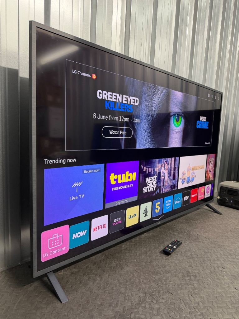 Like New LG 70 inch 4k HDR Smart Tv 