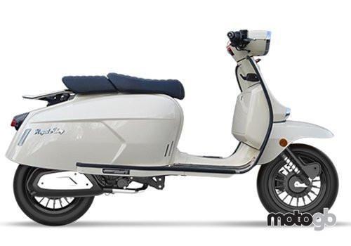 Royal Alloy GP 125cc Modern Classic Retro Automatic Moped Scooter For Sale
