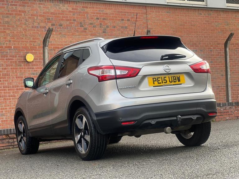 2015 Nissan Qashqai 1.6 dCi N-Tec+ 5dr HATCHBACK DIESEL Manual