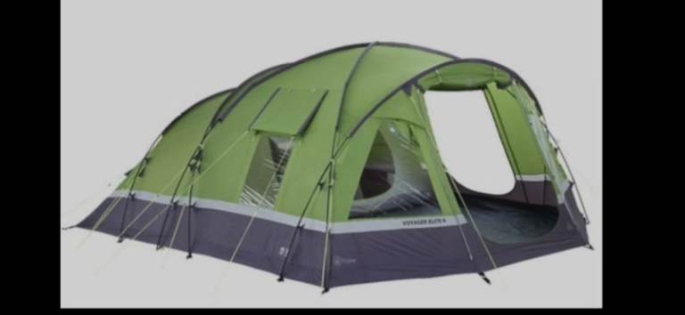Voyager Elite 6 tent with porch and carpet