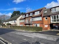 Remarkable opportunity to purchase at a bargain price a retirement flat in Hythe for age 60+