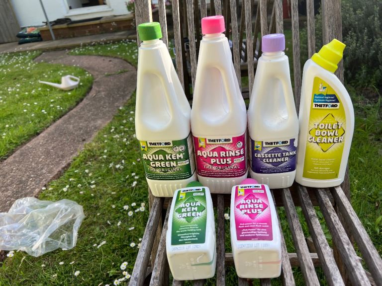 Thetford Aqua Kem Toilet Cleaners - 4 New Bottles - Suitable Porta Potti, caravan or motorhome