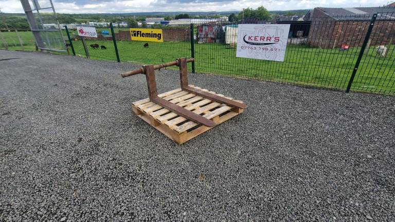 Tractor telehandler digger forklift forks with 50mm pole 