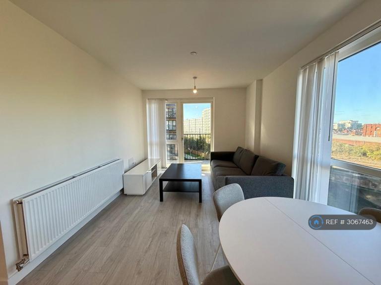 3 bedroom flat in Forastero House, Hayes, UB3 (3 bed) (#3067463)