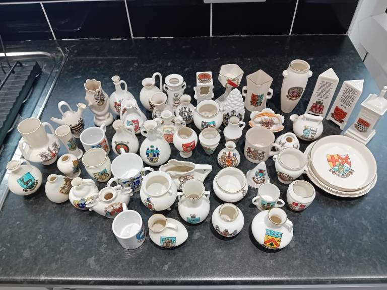 image for Vintage crested ware ornaments bundle