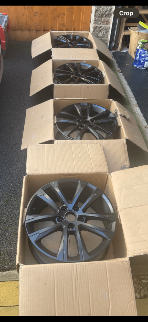 ALLOY WHEELS: VW 17” GENUINE SINGAPORE ALLOY WHEELS