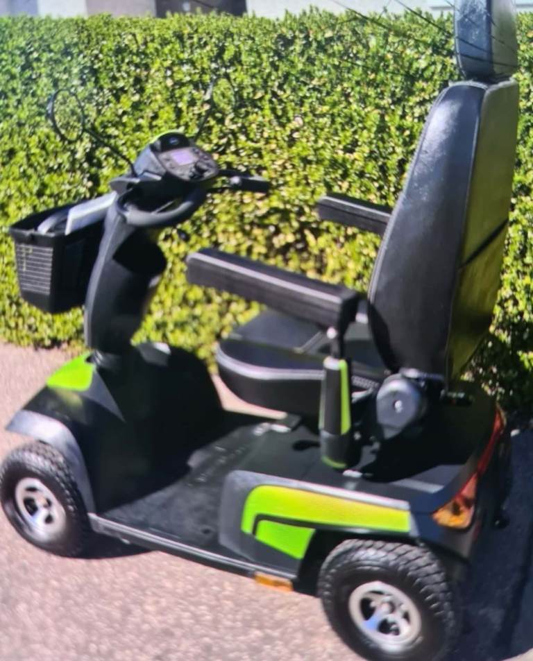 Large invacare mobility scooter can dekuver today